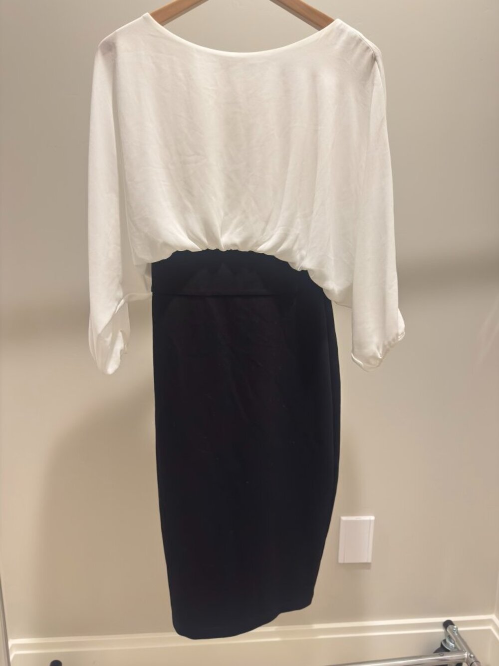 Bailey 44 Black & White Draped Dolman Sleeve Sheath Dress Size S